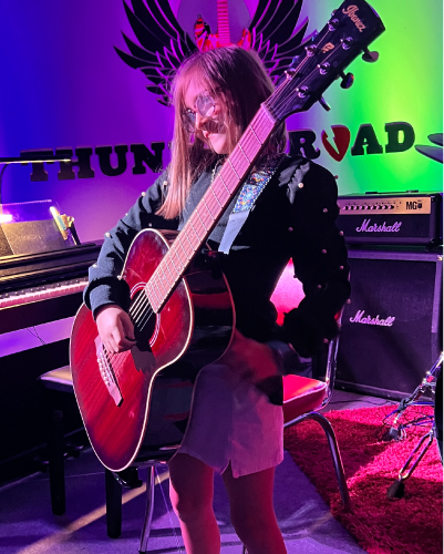 Thunder Road Guitar Uke Showcase